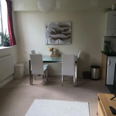 Superb Peaceful 1 Bed In St George. Бристоль