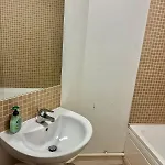 Superb Peaceful 1 Bed In St George. בריסטול