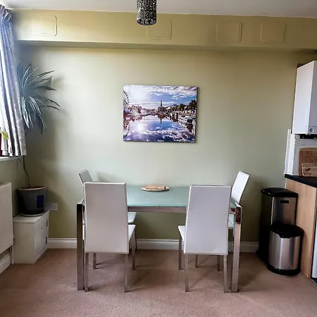 Superb Peaceful 1 Bed In St George. Apartamento *