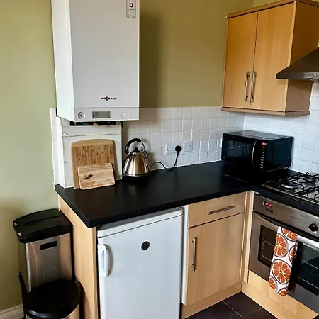 Superb Peaceful 1 Bed In St George. * Bristol