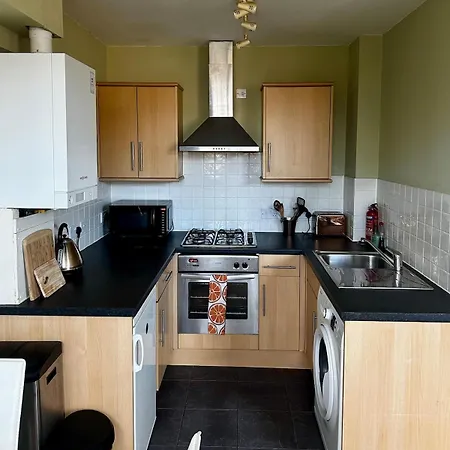 Superb Peaceful 1 Bed In St George.
