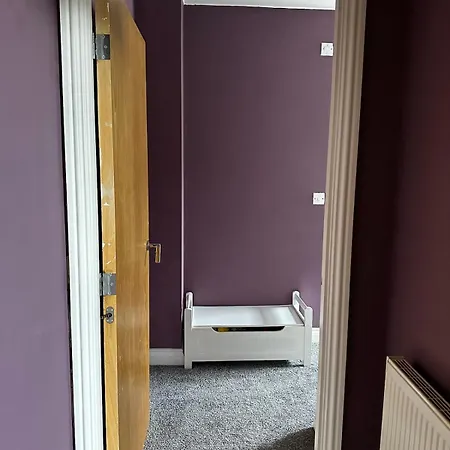 Superb Peaceful 1 Bed In St George. ブリストル