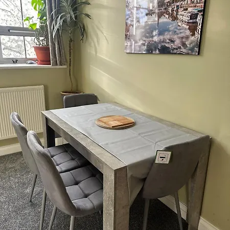 Superb Peaceful 1 Bed In St George. アパート