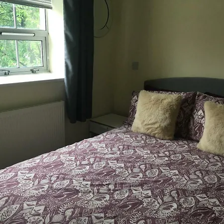 Apartamento Superb Peaceful 1 Bed In St George. *