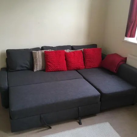 Superb Peaceful 1 Bed In St George. Appartamento