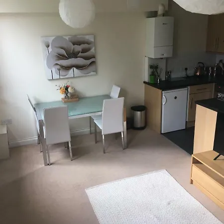 Apartamento Superb Peaceful 1 Bed In St George. Bristol