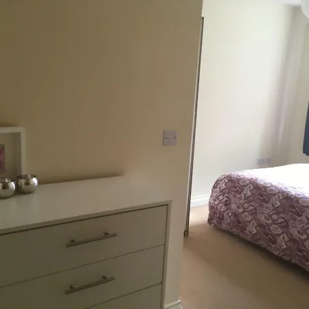 Apartamento Superb Peaceful 1 Bed In St George. Bristol