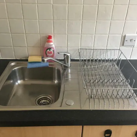 Superb Peaceful 1 Bed In St George. *