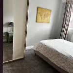 Superb Peaceful 1 Bed In St George. 아파트 *