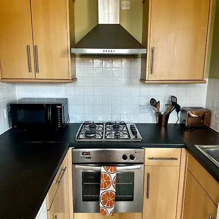 Superb Peaceful 1 Bed In St George. Bristol