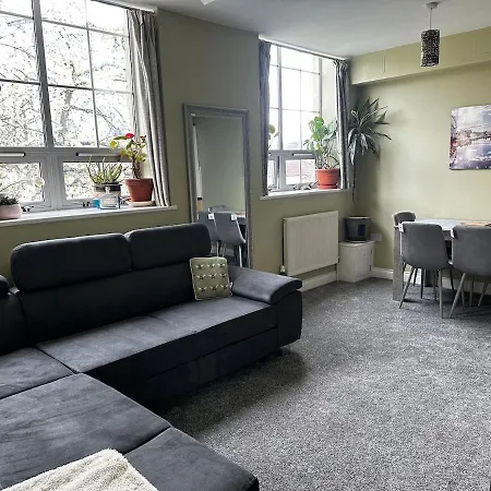 Superb Peaceful 1 Bed In St George.