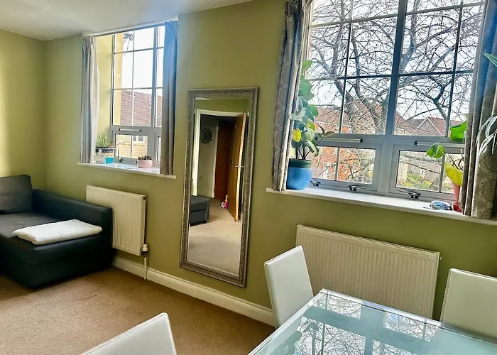 Superb Peaceful 1 Bed In St George.