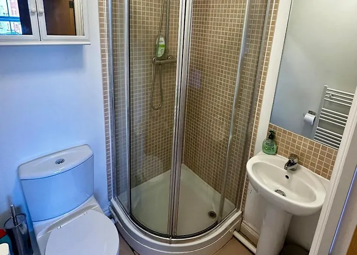 Superb Peaceful 1 Bed In St George. Apartament *