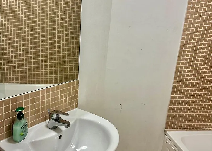 Superb Peaceful 1 Bed In St George. ブリストル