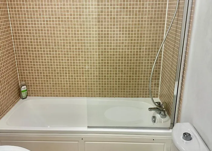 Superb Peaceful 1 Bed In St George. * ブリストル