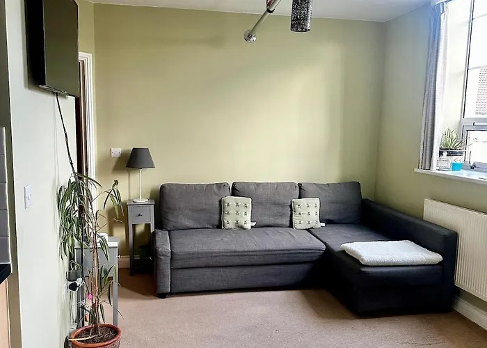Daire Superb Peaceful 1 Bed In St George. Bristol