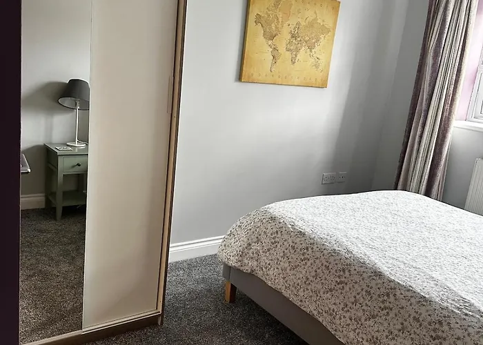 Superb Peaceful 1 Bed In St George. アパート *