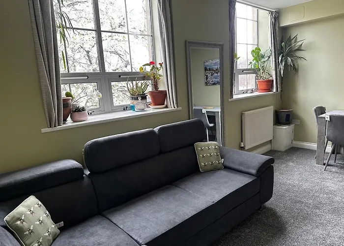 Superb Peaceful 1 Bed In St George. アパート ブリストル